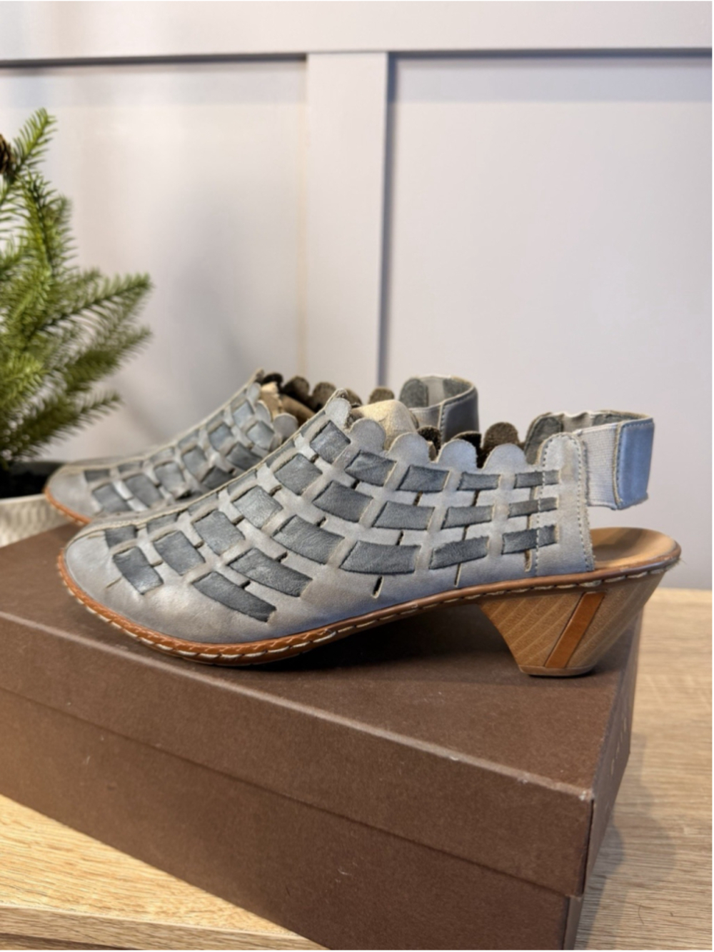 RIEKER ANTISTRESS SINA Women Sz 38 Gray Leather Slip On Slingback Shoes EUC